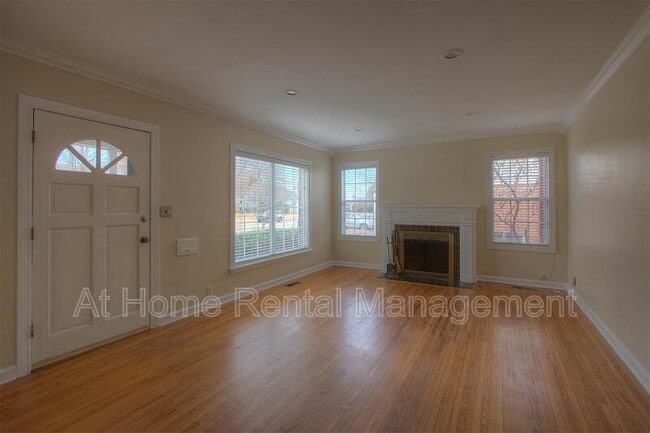 Building Photo - 1209 S Marion Ave
