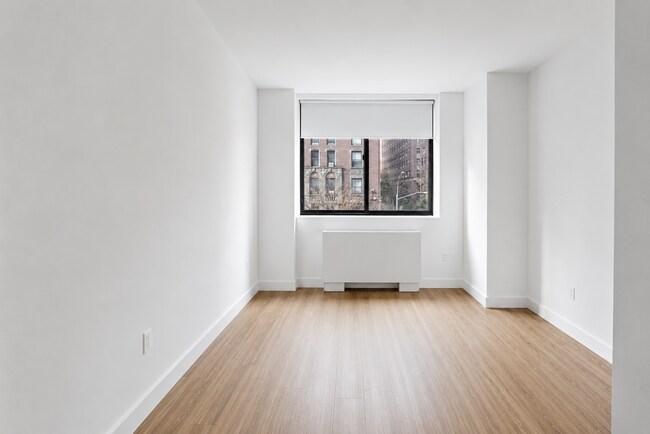 Foto del edificio - 302 W 98th St