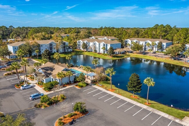 ¡Bienvenidos a Eden's Edge! - Edens Edge Apartments