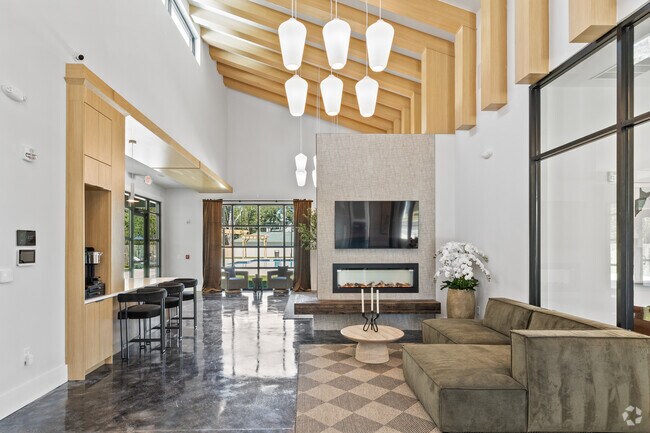 Interior de la casa club - City North