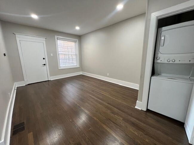 Foto del edificio - 2 bedroom in Chicago IL 60647