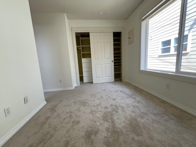 Foto del edificio - 5909 40th Ave SW