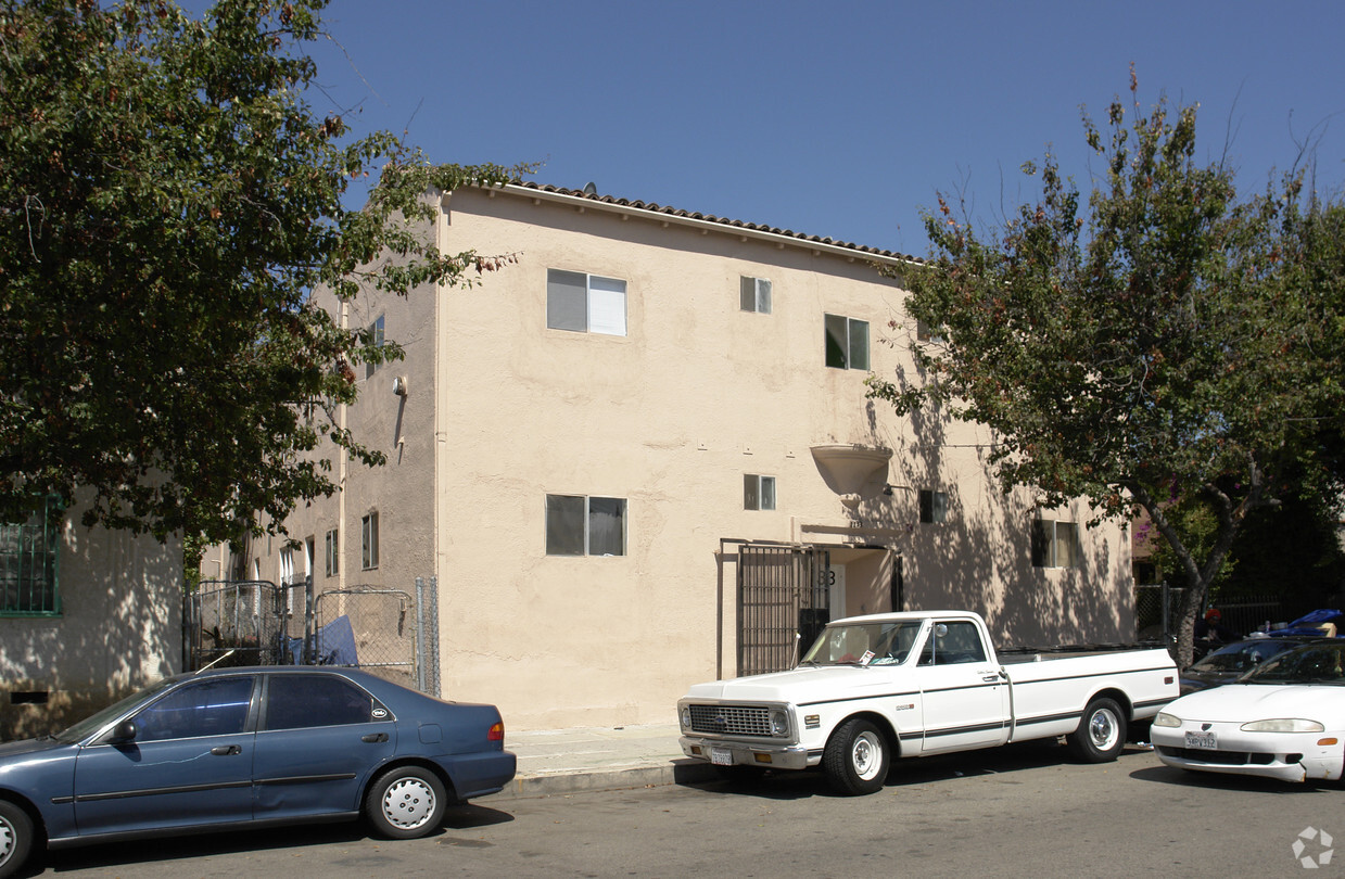 Primary Photo - 1133 Gordon St