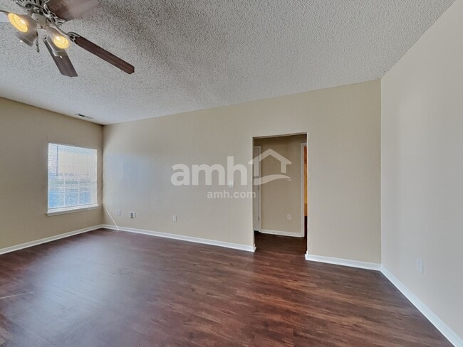 Building Photo - 2426 Woodfield Blvd