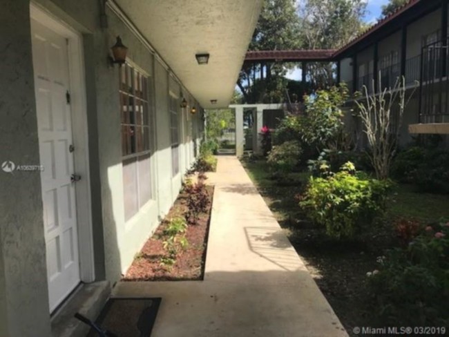 Building Photo - Updated 1/1 on first floor of Gated Community