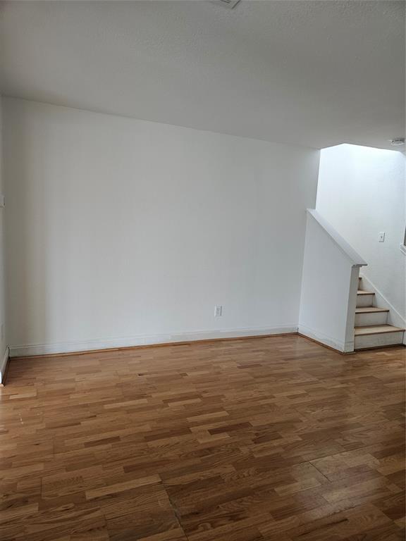 Foto del edificio - 13400 Coomes Dr