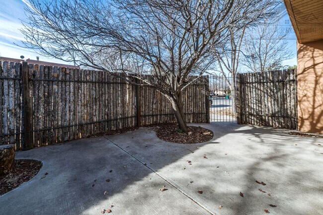 Foto del edificio - Santa Fe Charm on Camino Capitan