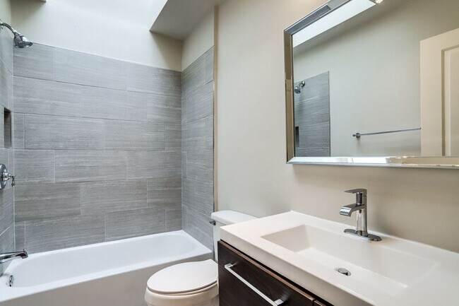 Foto del edificio - 1250 Carrollsburg Pl SW