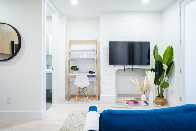 Foto del edificio - 402 E 11th St