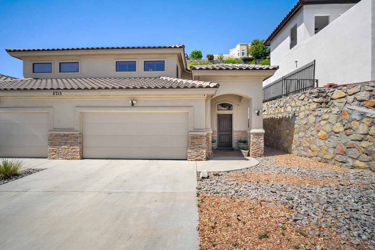 Primary Photo - 5713 Caprock Ct