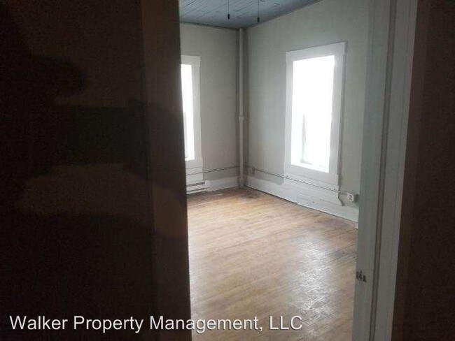 Foto del edificio - 1 br, 1 bath House - 155 E. Main St. Apt. B