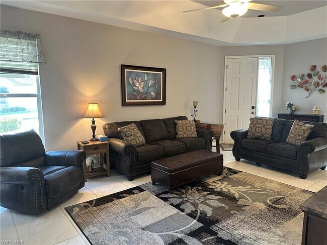 Foto del edificio - 8564 Fairway Bend Dr