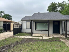 Building Photo - 3551 Cortez Dr