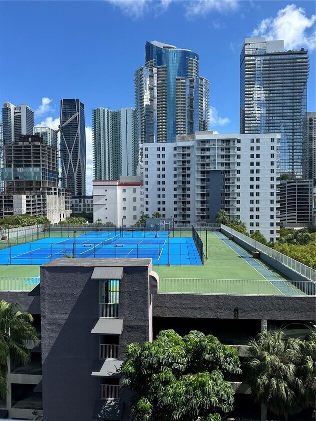 Foto principal - 850 N Miami Ave