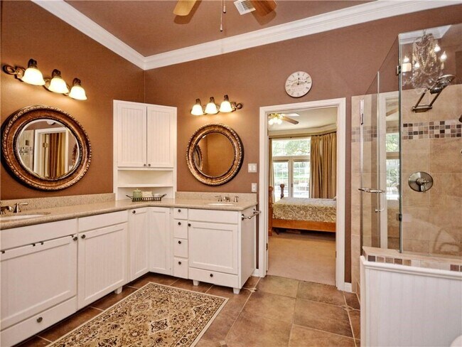 Building Photo - 10508 Coreopsis Dr