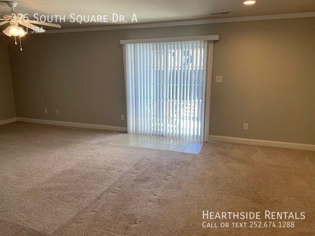 Building Photo - 3 Bed 2.5 Bath Duplex on South Square Dr.