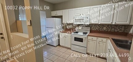 Building Photo - 10032 Poppy Hill Dr