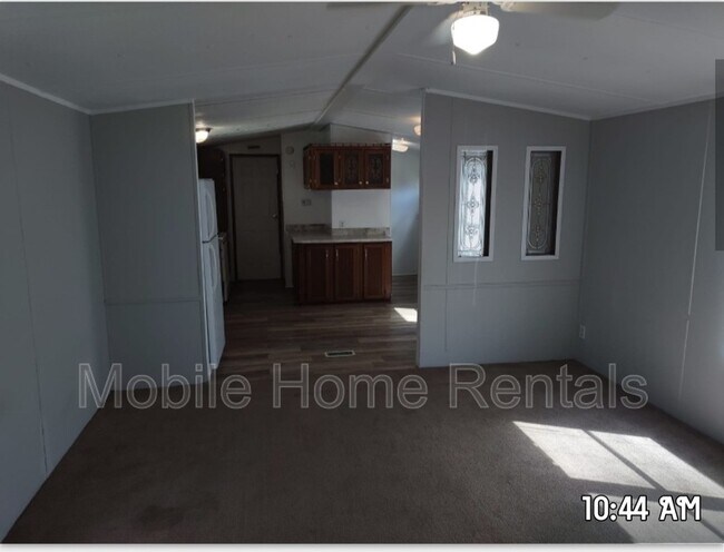 Building Photo - 2845 Dottie Ln