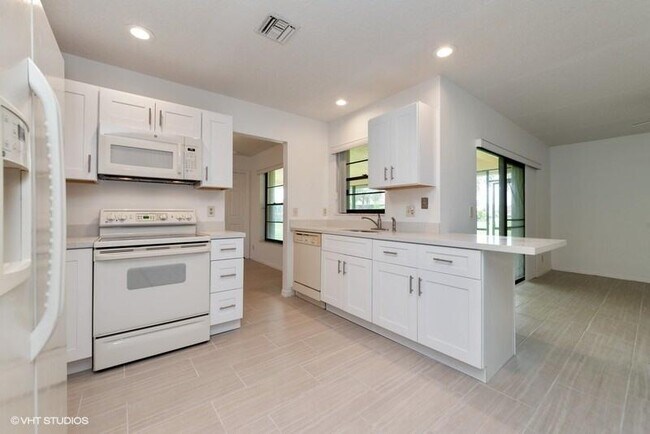 Building Photo - 8490 White Egret Way