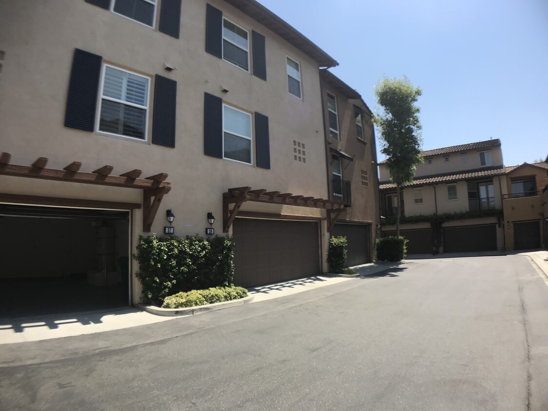 57 Nightshade, Irvine, CA 92603 Condo for Rent in Irvine, CA