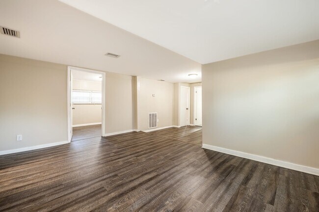 Foto del edificio - 1720 Granville Ct S