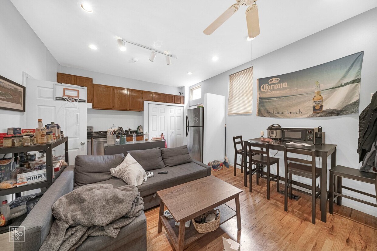 Foto principal - 2946 N Lincoln Ave