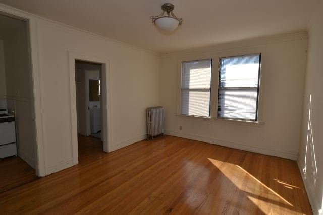 Primary Photo - 3121 N Hamlin Ave