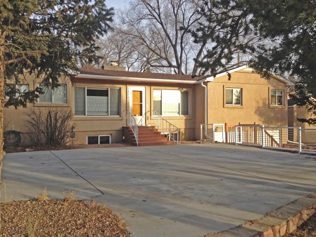 Primary Photo - 1424 Acacia Dr.