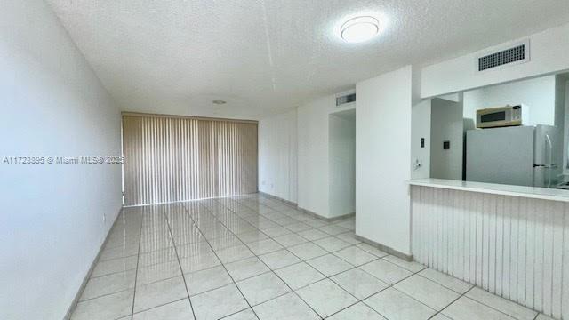 Foto del edificio - 8821 W Flagler St