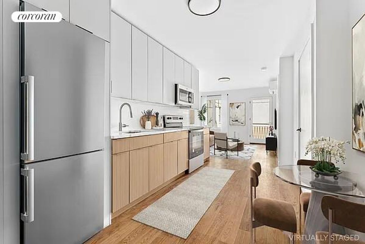 Foto principal - 61 Clarkson Ave