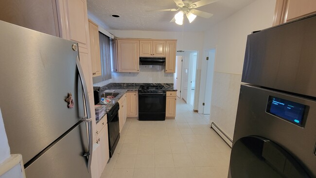 Building Photo - 768 Florence Pl