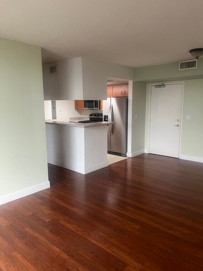 Foto del edificio - 816 NW 11th St
