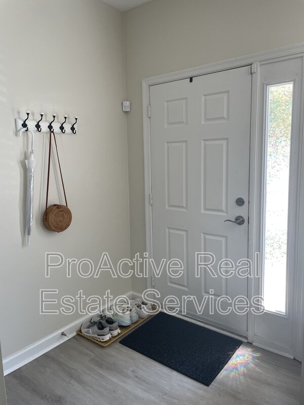 Building Photo - 5268 Pirata Pl