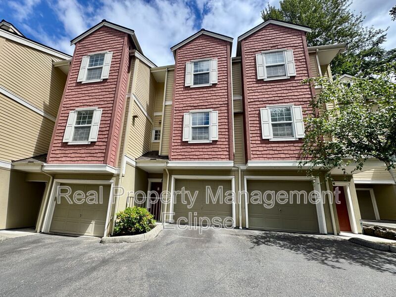 Photo - 1800 NE 40th St