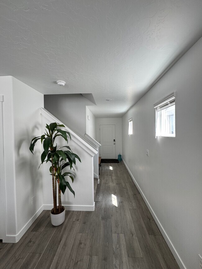 Foto del edificio - 1865 N Blue Iris Ave