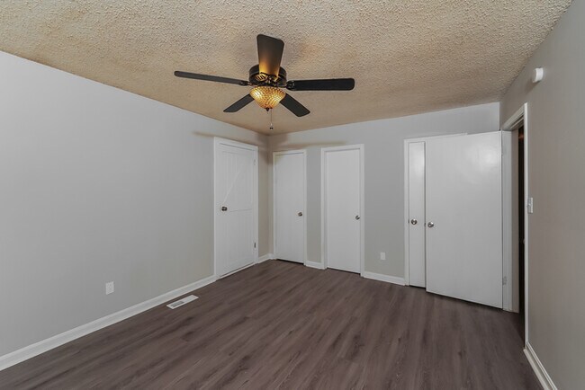 Foto del edificio - 1855 Satterwhite St