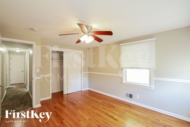 Foto del edificio - 8408 W 89th St