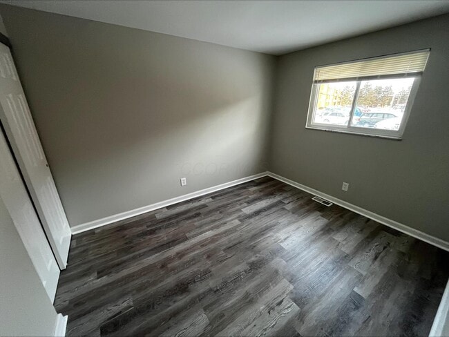 Building Photo - 4669 Hilton Ave