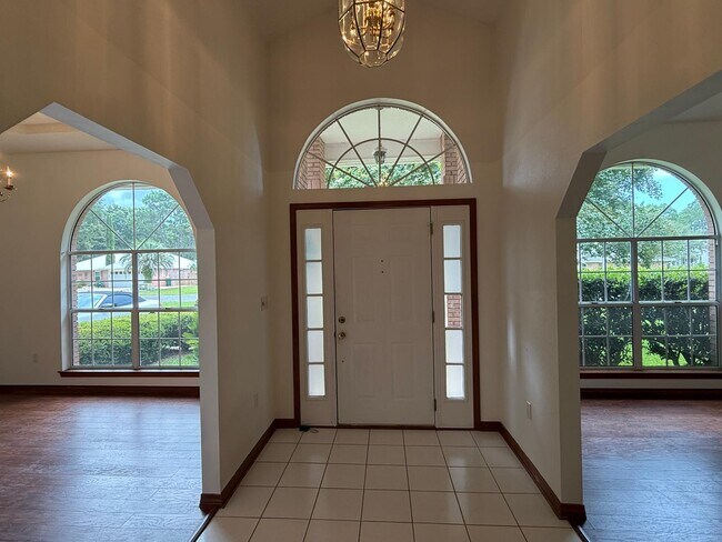 Foto del edificio - 4444 Southminster Cir