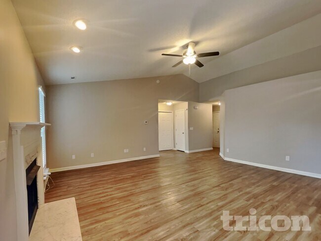 Foto del edificio - 2934 Firethorn Dr