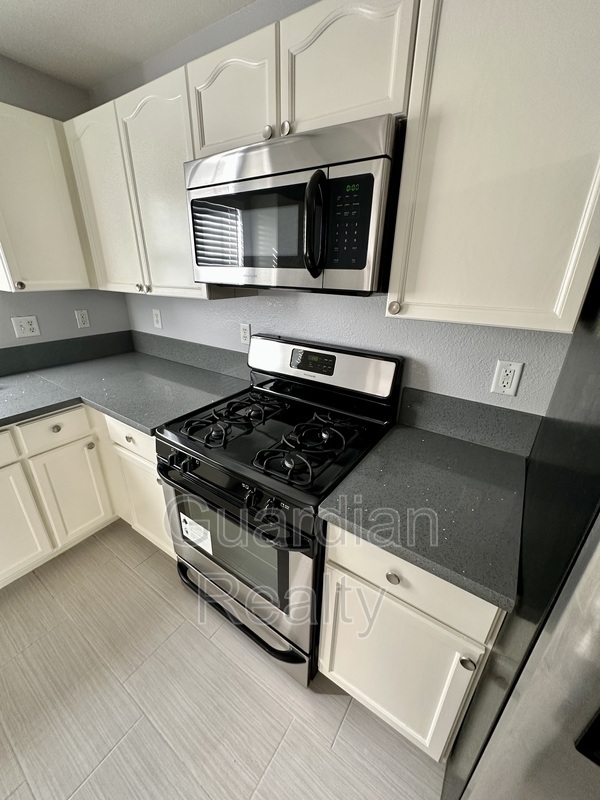 Foto del edificio - 401 Pine Haven St