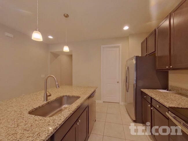 Building Photo - 371 Buchannan Dr