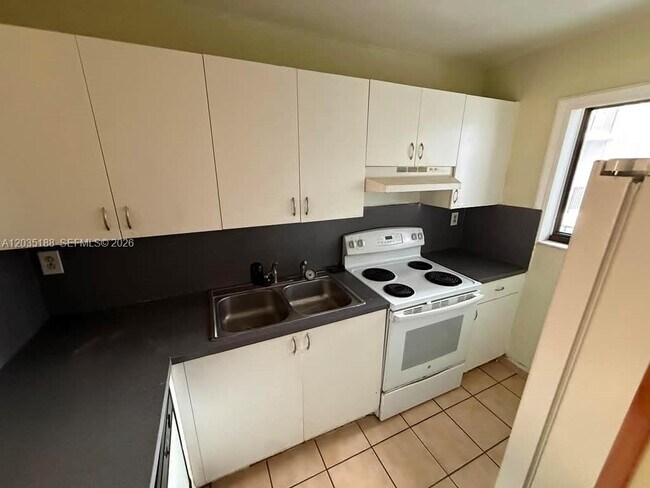 Foto del edificio - 6055 W 19th Ave