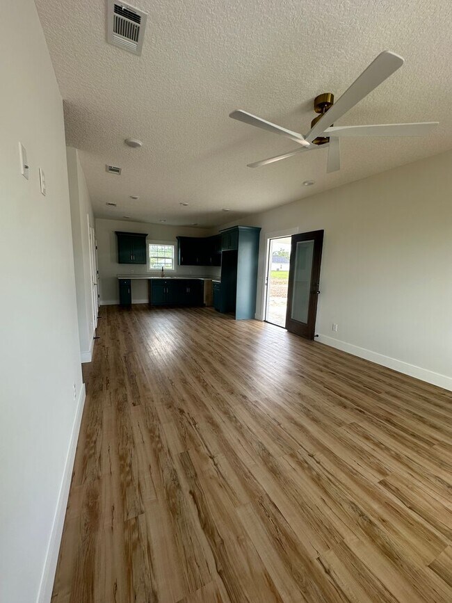 Foto del edificio - 3 Bed 2 Bath House