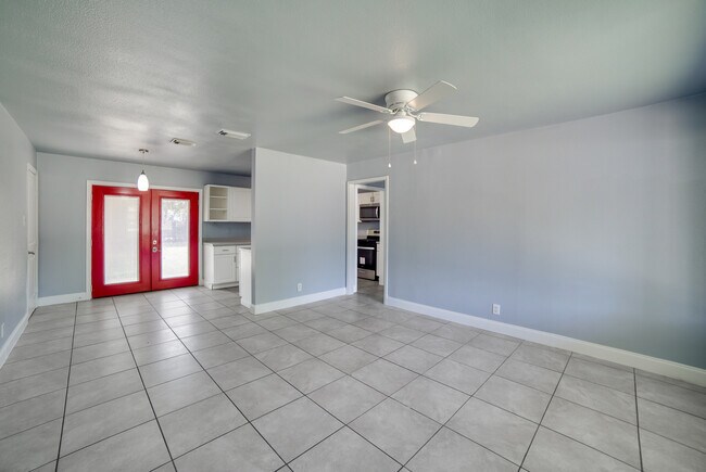 Building Photo - 4231 Dysart Dr