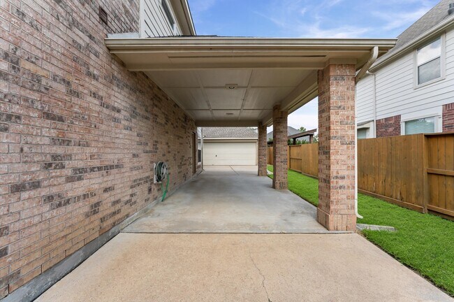 Foto del edificio - 1615 Noble Pointe Dr