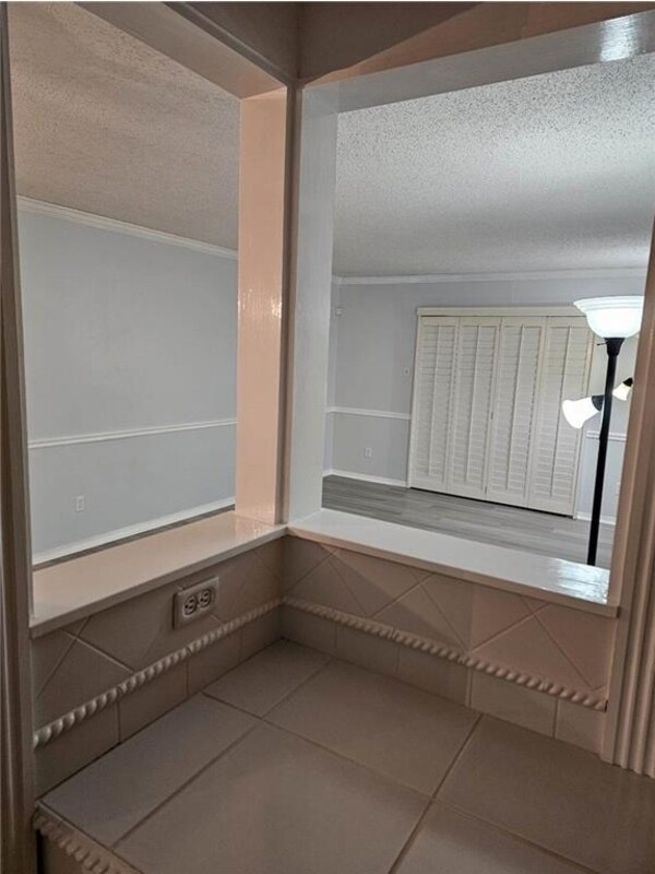 Foto del edificio - 1251 Henckley Ave