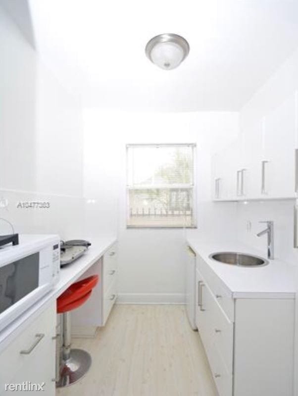 Building Photo - 1 br, 1 bath Apartment - 1518 Drexel Ave