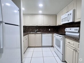 Building Photo - 17350 NW 68th Ave
