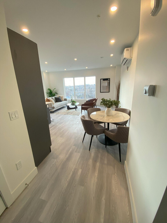 Photo du bâtiment - Beautiful New 2 Bed 2 Bath